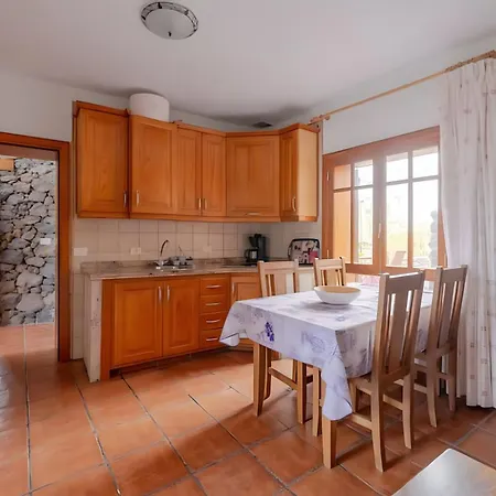 El Almendro Casa de Campo Tesbabo